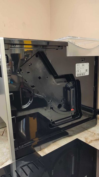 Automatyczny ekspres ciśnieniowy Melitta CI E970-101, 1400W srebrny