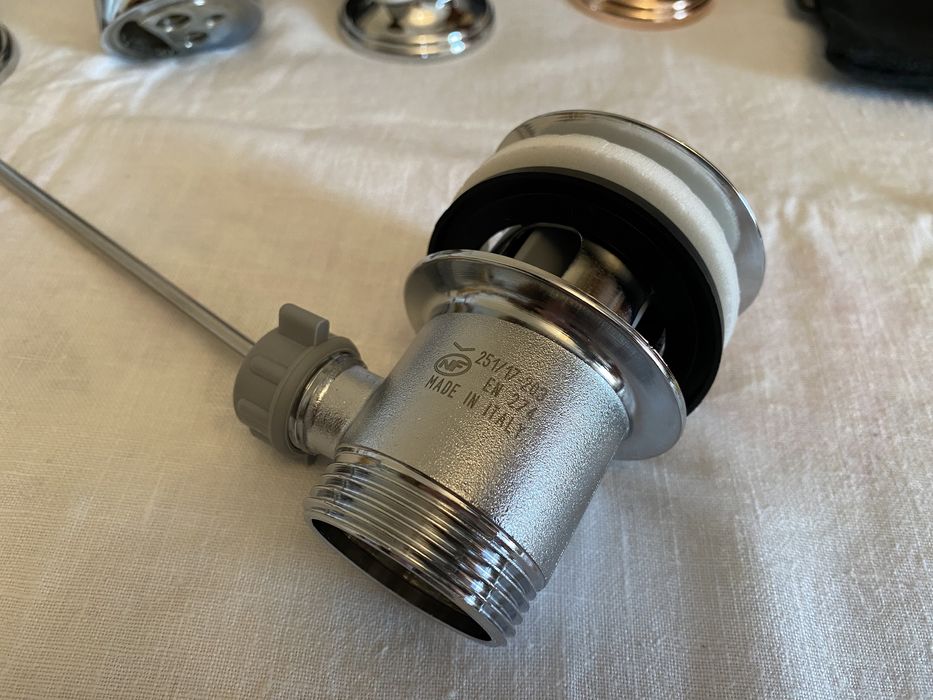 Италия! Смеситель для раковины BONGIO FLEUR змішувач