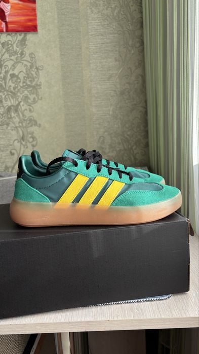 Кросівки жіночі Adidas