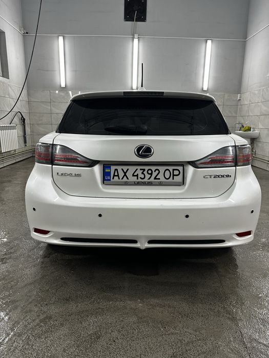 Лексус гибрид ст200