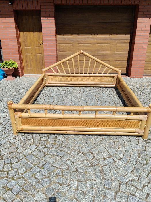 Łóżko bambusowe.
