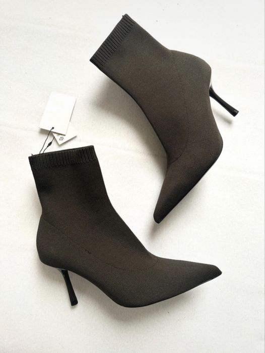 ZARA skaroetowe botki elastyczne 38