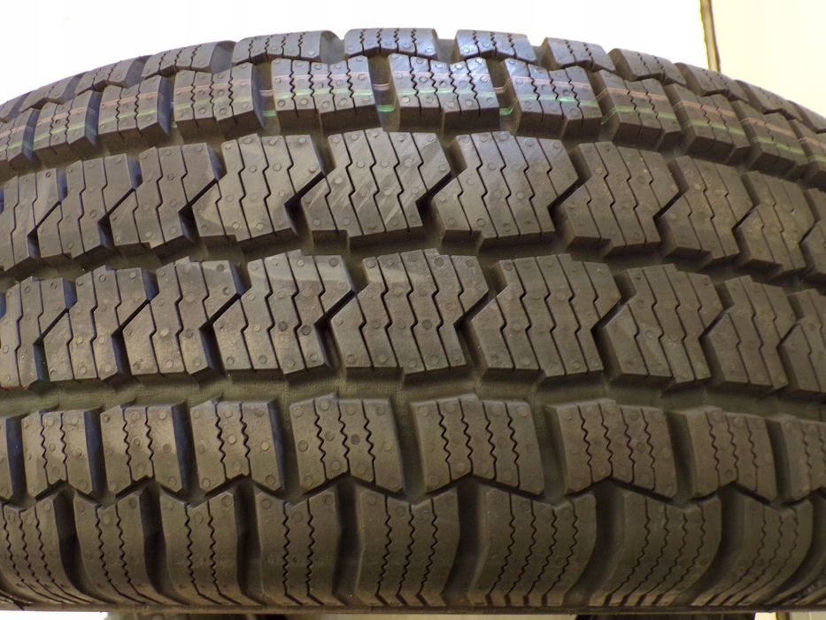 opony całoroczne continetal vanco fourseason 2 235 65 16c 115/113r no