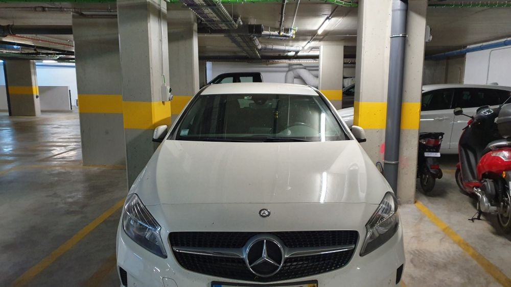 Garagem em Quarteira 120 por semana