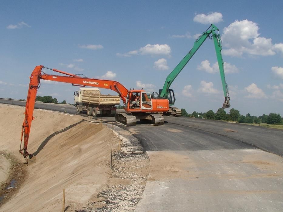 kopanie pogłębianie stawów koparka long 20m odmulanie