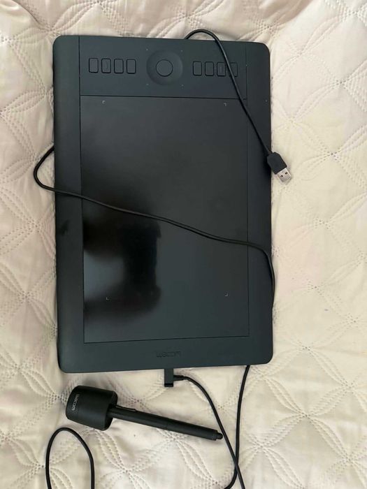 Wacom Intuos Pro Medium PTH-651 + rysik + podstawka