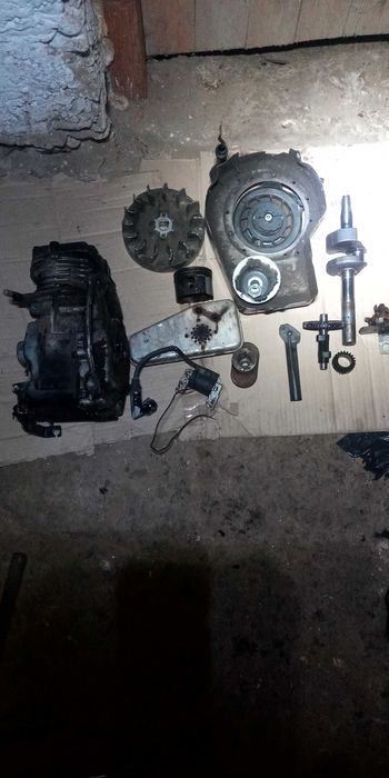 Колінвал до газонокосарки(запчастини)