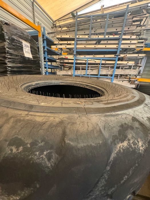 opony 600/55 R26,5   OPONY KOMPLET   ADVANCE