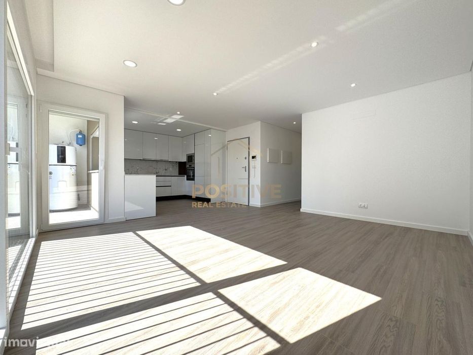 T3 em Santa Marta do Pinhal | Suite, 2 varandas e zona social de 31 m2