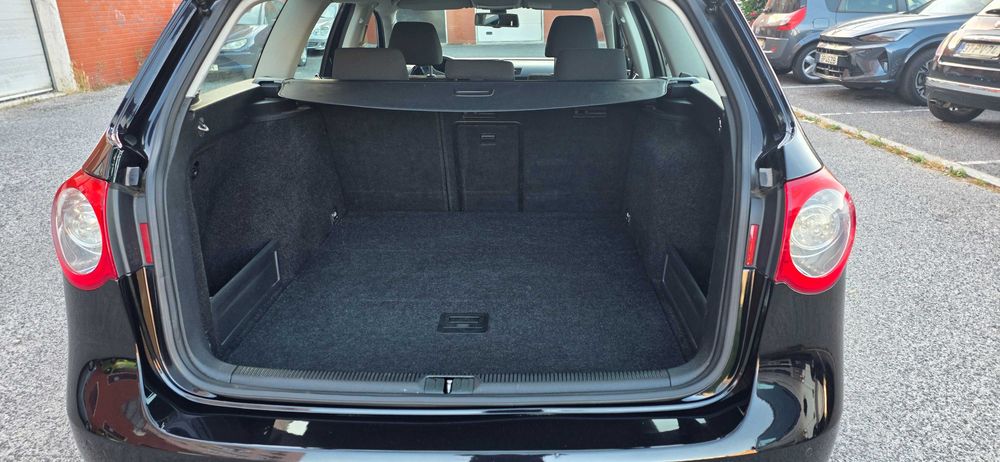 Vendo  VW Passat B6 Carrinha 1.9 105Cv, Maio 2008