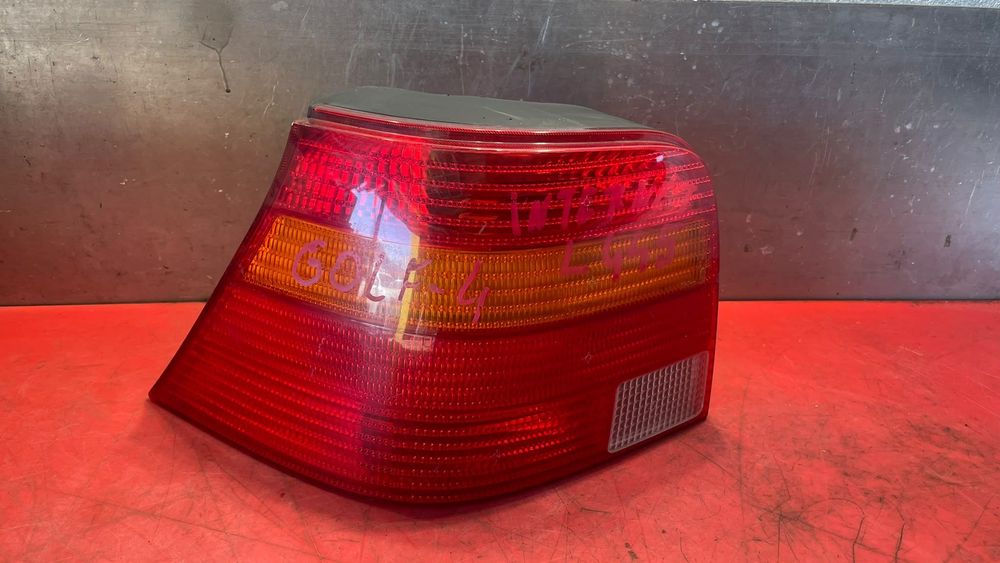 Lampa lewa tylna tył VW Golf IV  1J6945095Q