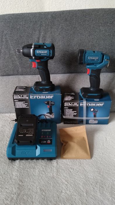Zestaw Erbauer Klucz udarowy Latarka Ładowarka Bateria 2Ah
