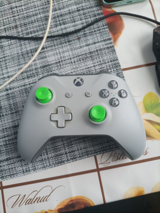 Pad do Xbox One i One S (uniwersalny)