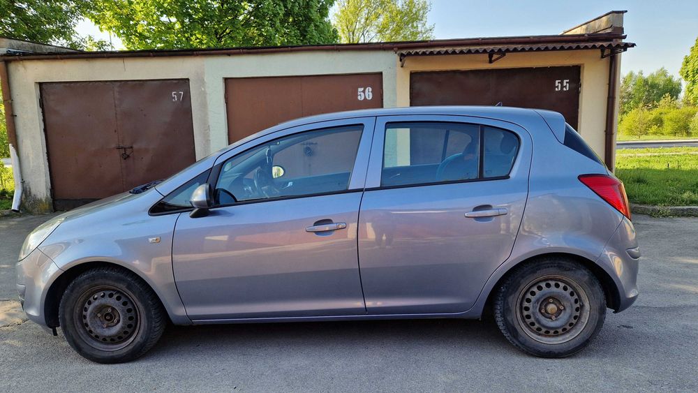 Opel Corsa D 2008r. 1.2 benzyna. Niski przebieg