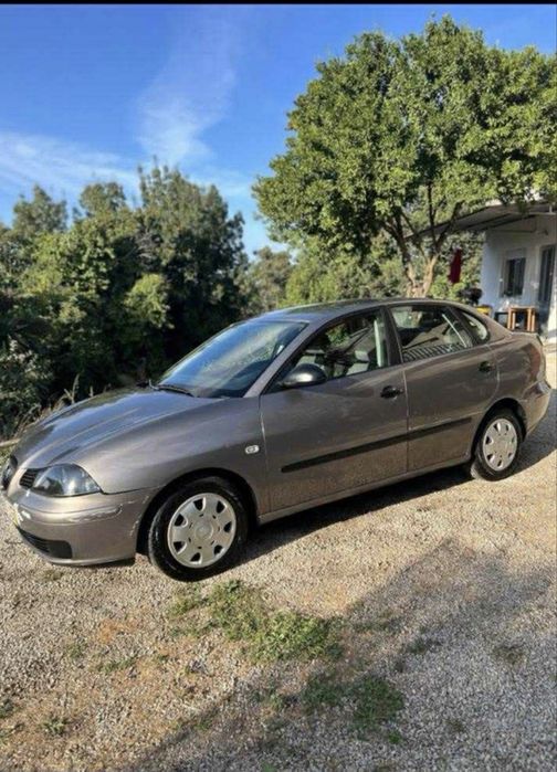 Venda SEAT Córdoba 1.2 – 2003  Vendo SEAT Córdoba
