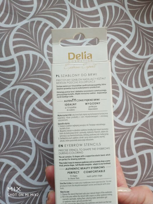 Szablony do brwi. Delia.