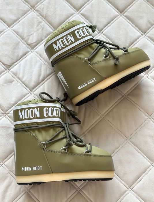 Кроссовки Moon Boot