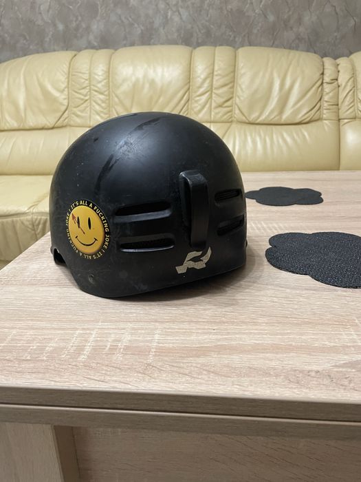 Шолом захисний і окуляри