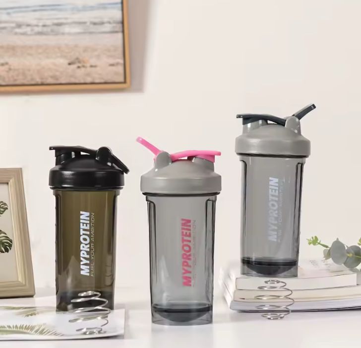 Шейкер спортивний + пружина 700мл Myprotein пляшка для води протеїну