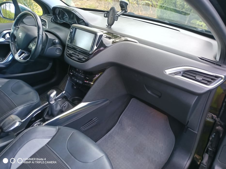Sprzedam PEUGEOT 2008 1.6 benzyna + LPG