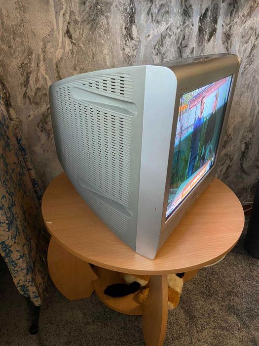 Телевизор SONY Trinitron Color TV Model № KV- BZ21M81: 850 грн