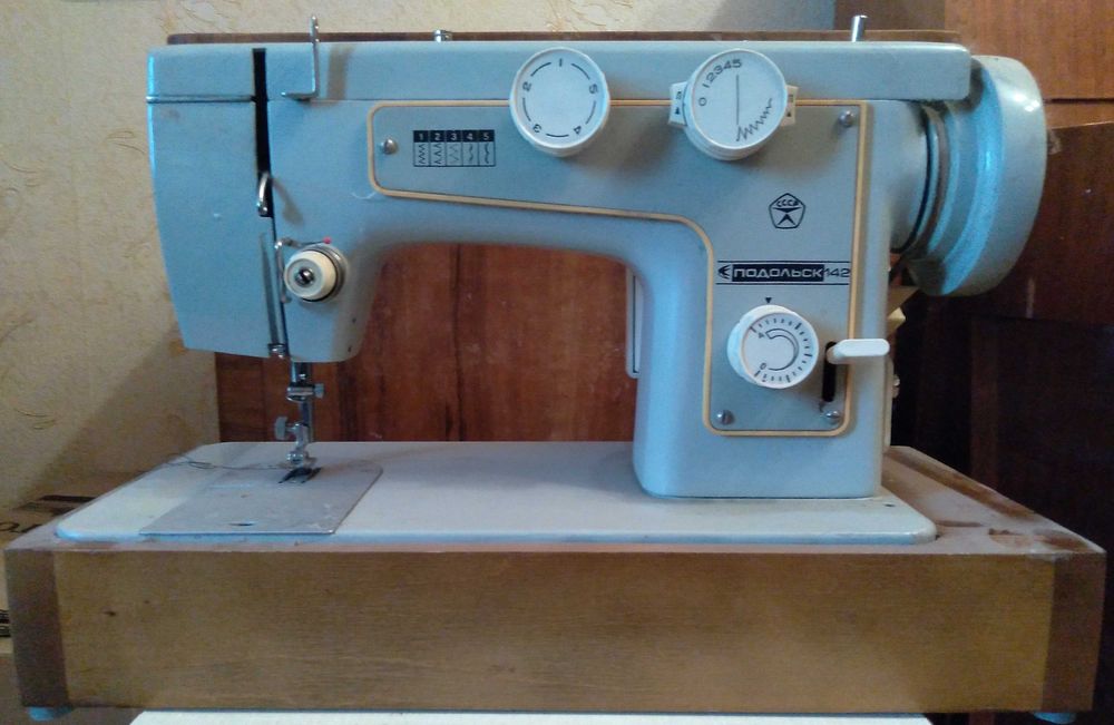 Продам швейную машинку бытовую