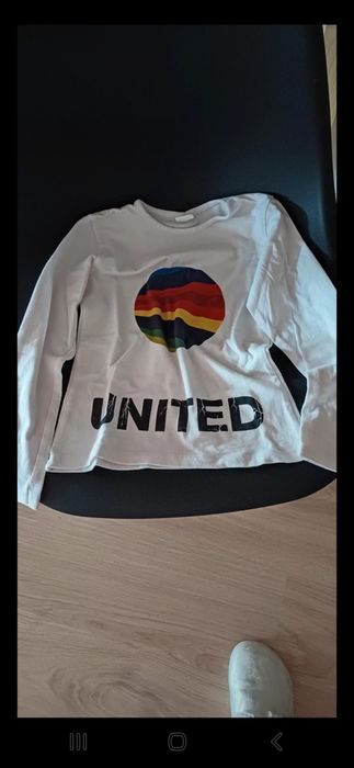 T-shirt com mangas de menina