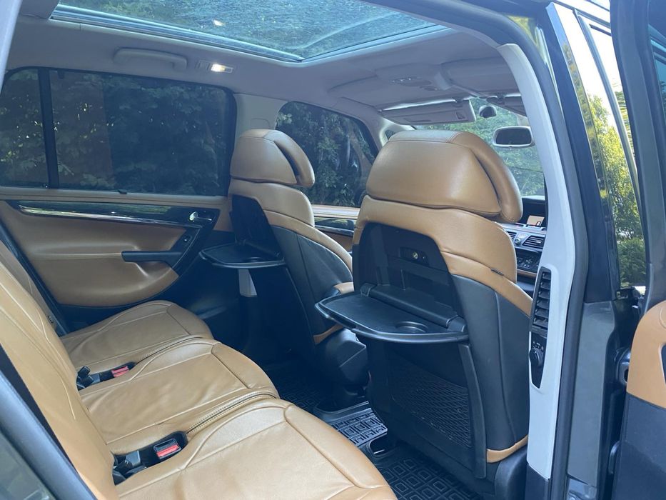 Машина Citroen C4 Picasso