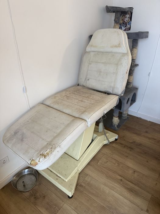 Oddam fotel kosmetyczny stan widoczny