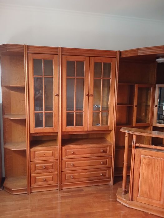 Bar em madeira como novo