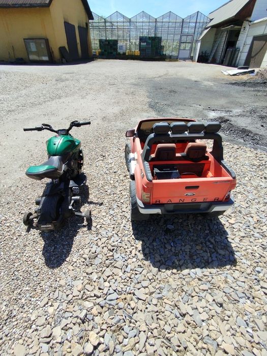 Auto motor na akumulator