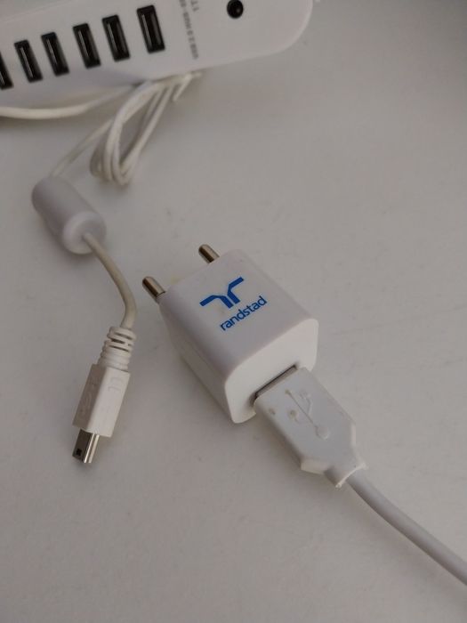 Tomada USB com 8 portas64751537830531123