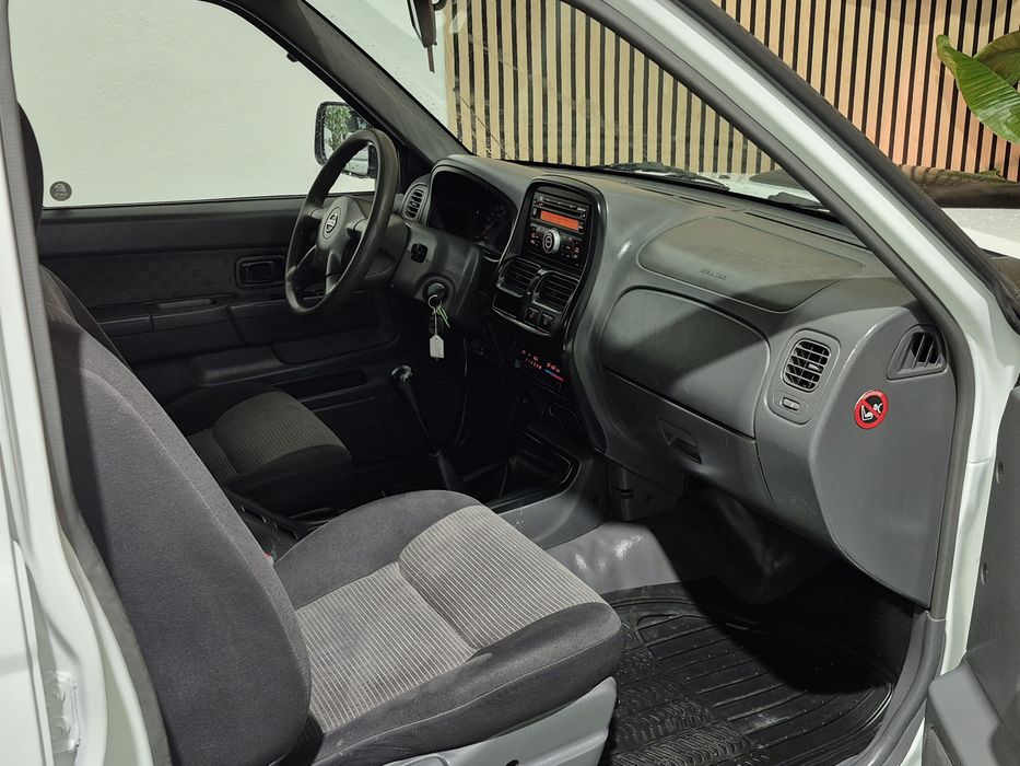 Nissan Pick Up D22 2.5 - 5 LUGARES - 2010 | GARANTIA | NACIONAL