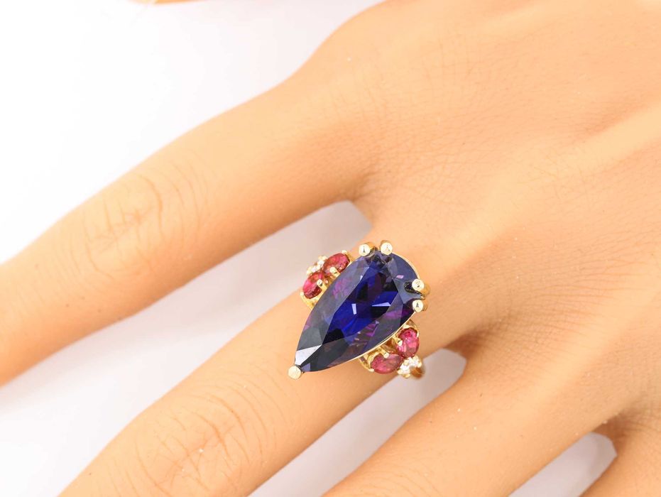 Rzadki Liolit z turmalinami i brylantami