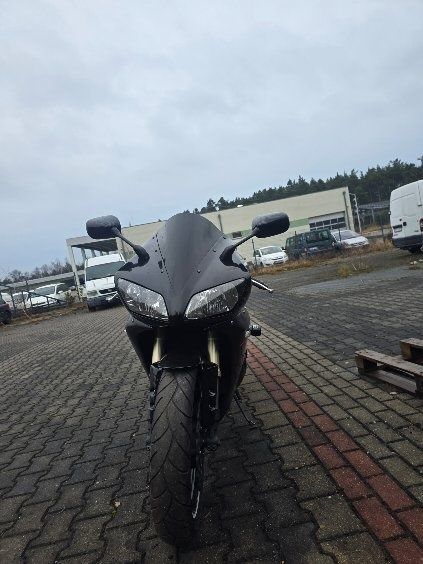 Motocykl Yamaha YZFR1