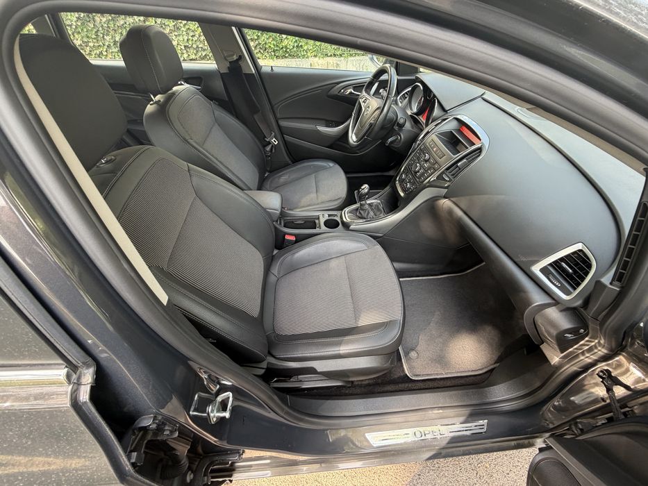 Opel Astra 1.4 Cosmo