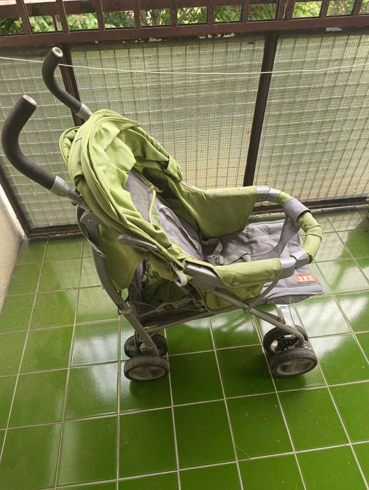 Wózek spacerowy typu parasolka