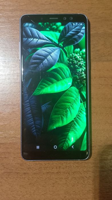 Продам Samsung a8 plus
