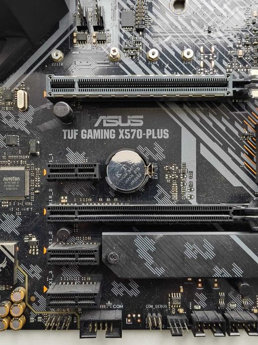 Материнська плата Asus TUF Gaming X570-Plus sAM4
