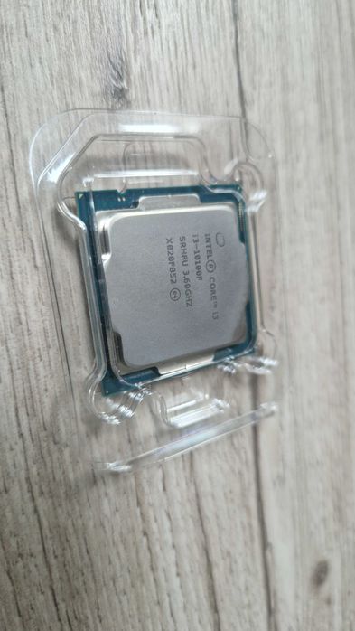 Procesor Intel Core i3-10100F