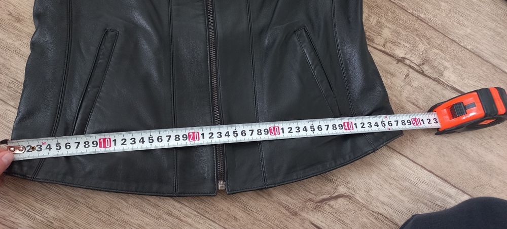 Куртка, піджак жіночий з натуральної шкіри