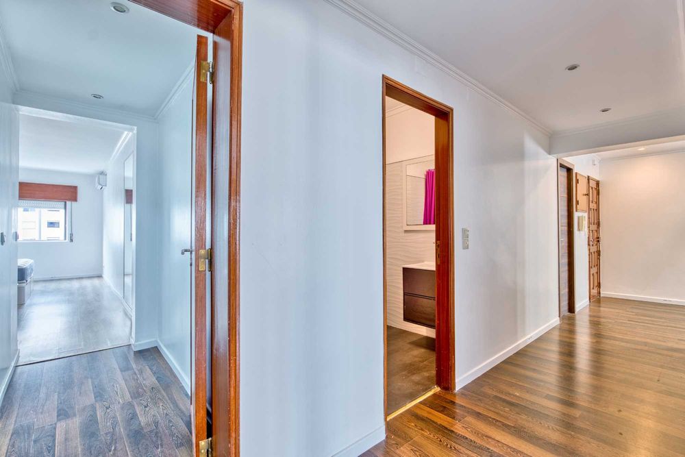 T3 Espaçoso com 135 m² em Massamá | Excelente Localização