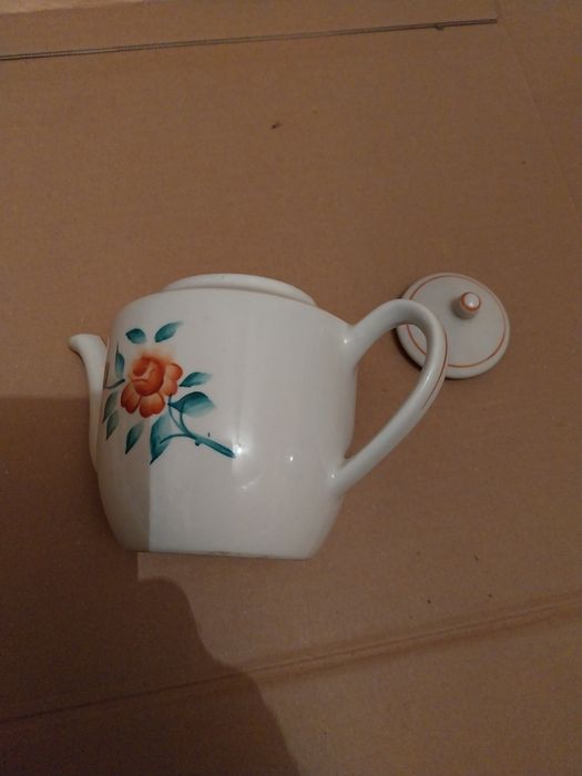 Stary czajniczek do herbaty prl