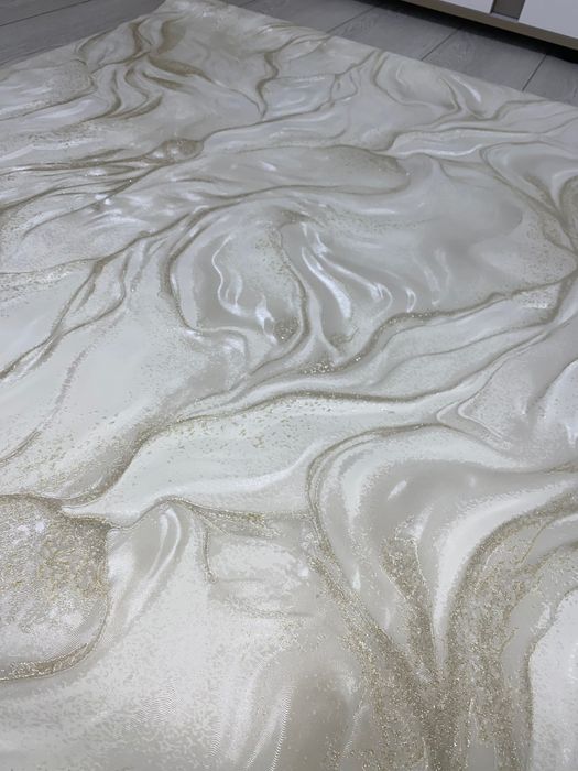 Обои виниловые бумажные  белые