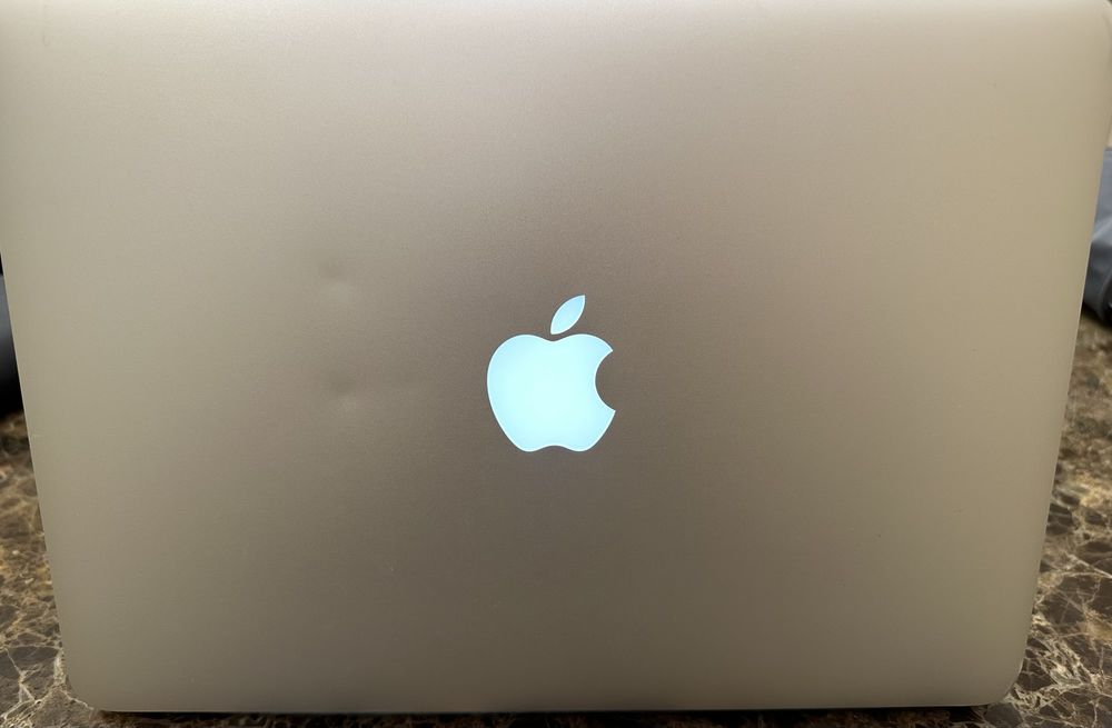 MacBook Pro Retina 13” 2015 / i5 2.7 GHz / 8GB / SSD 128GB