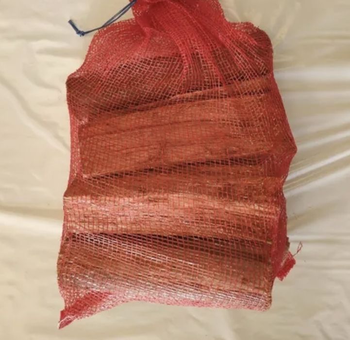 Lenha  de eucalipto/pinheiro - saco de 10kg e 15kg