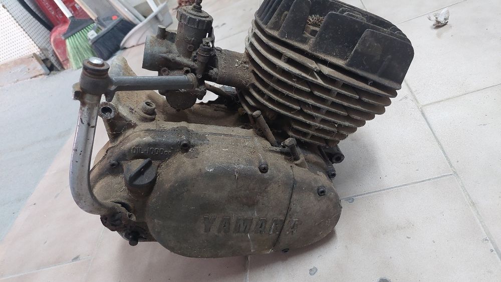 Motor yamaha dt1 250cc