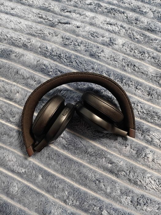 наушники JBL LIVE 460nc