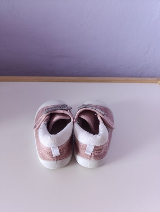 Buciki wiosenne r. 20