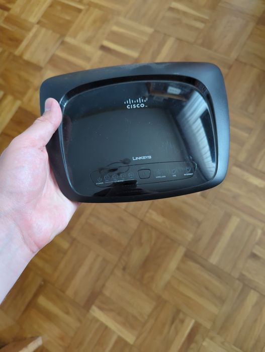 Modem Router Cisco WAG 120N